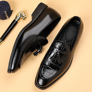 รองเท้าหนังทรงเล็กสไตล์อังกฤษสำหรับชายหนุ่ม หัวแหลม แต่งพู่ สำหรับผู้ชาย - Product Image 6