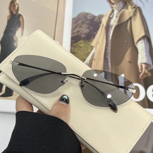 Gafas de Sol Ovaladas Sin Montura de Alta Calidad, Gafas de Moda de Lujo con Marco Pequeño para Viajes al Aire Libre, Gafas para Hombre y Mujer - Product Image 3