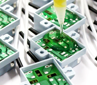 Colle de scellement polyuréthane bicomposante transparente, étanche, résistante aux basses températures pour la construction de LED