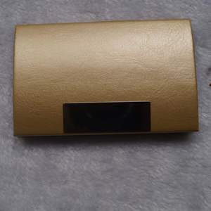 Porte-cartes professionnel en cuir et alliage d'aluminium avec logo personnalisé – Vente en gros - Product Image 6