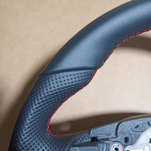 Volante Sportivo di Alta Qualità in Pelle Nera Traforata e Fibra di Carbonio per Volkswagen VW <span class=keywords><strong>Golf</strong></span> <span class=keywords><strong>5</strong></span> MK5 GTI <span class=keywords><strong>Accessori</strong></span> Auto - Product Image 4