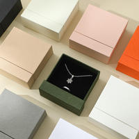 Boîte à bijoux personnalisée avec logo, boîte à anneaux de luxe en éponge, emballage pour bracelet, boucles d'oreilles, collier de mariage
