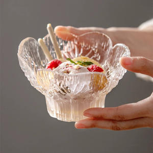 Set di Piatti in Vetro Trasparente a Forma di Petalo, Ciotola per Dessert, Elegante e di Alta Qualità, per Nido di Rondine e Acqua Zuccherata - Product Image 1