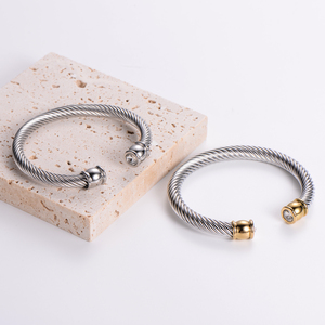 Bracciali a Fascia Intrecciata in Acciaio Inossidabile Placcato Oro <span class=keywords><strong>con</strong></span> Zirconi Cubici Classici Antiossidanti per Gioielli da Uomo - Product Image 5