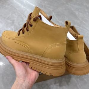 Zapatos casuales de exterior para hombre, de lana, cálidos y antideslizantes, diseño moderno, botines de cuero de alta calidad - Product Image 4