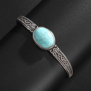 Venta directa de fábrica Pulseras estampadas Vintage para hombres y mujeres Brazaletes con incrustaciones de turquesa Puños abiertos de plata vintage - Product Image 4