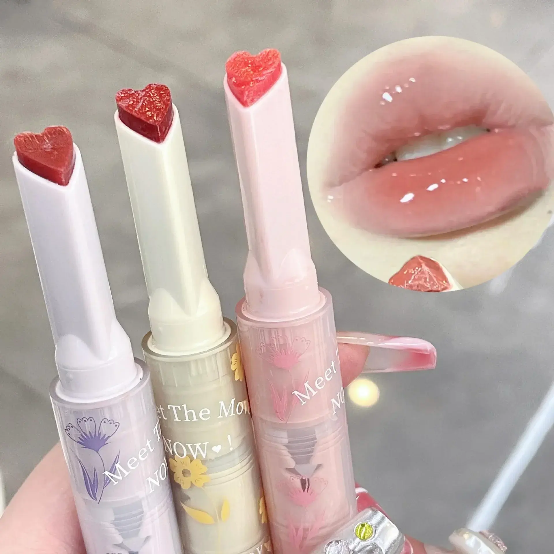 Lipstick berkilau warna tahan lama, melembabkan Cinta bentuk hati padat pena Makeup kosmetik lipstik grosir