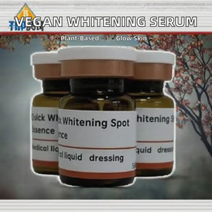 Веганская сыворотка без жестокости к животным с транексамовой кислотой, ниацинамидом, гиалуроновой кислотой и экстрактом корня шалфея для коррекции пигментации и осветления веснушек - Product Image 2