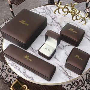 ネックレスやイヤリングの保管に最適な、高級PUレザーとコットンを使用したジュエリー包装箱（カートン入り）が好評発売中です。 - Product Image 3