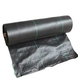 Toile <span class=keywords><strong>géotextile</strong></span> non tissée anti-UV robuste Longxing 80-140g/m² maille 1mmx1mm en polyester et PP <span class=keywords><strong>pour</strong></span> le contrôle des mauvaises herbes en jardin - Product Image 4