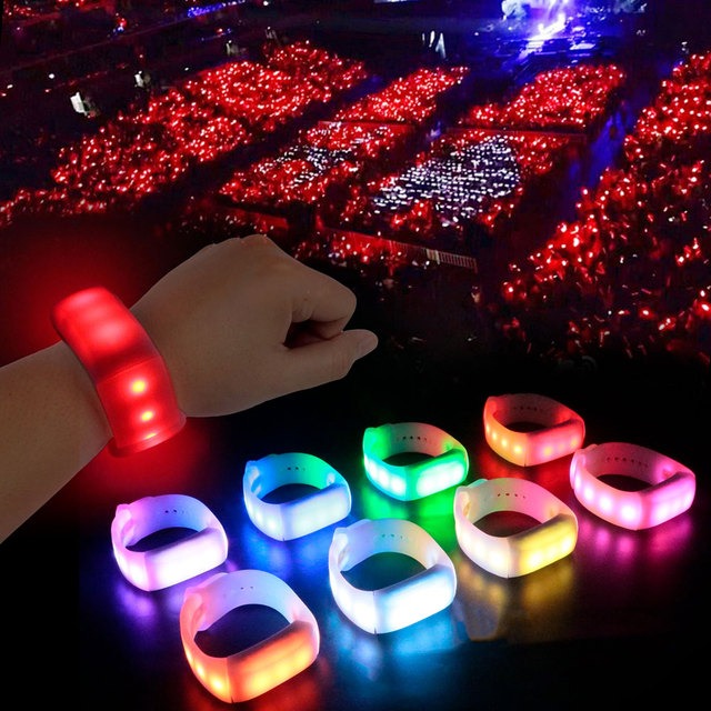 ISmart 2.4G Star Props 11 Lights Custom Logo Remote Controlled LED Bracelet DMX Programmable LED Wristband