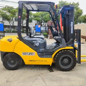 รถยก FD30 Komatsu รุ่นใหม่ล่าสุดพร้อมมอเตอร์เกียร์และเครื่องจักรก่อสร้างวิศวกรรมแบริ่ง - Product Image 4