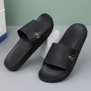 Chaussons classiques pour hommes, tendance mode, sur mesure, confort populaires, plats en EVA, résistants à l'usure et antidérapants - Product Image 1