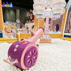 Structure de jeu intérieure de grande taille avec mur d'escalade et toboggan en forme de beignet pour centre de divertissement pour enfants - Product Image 4