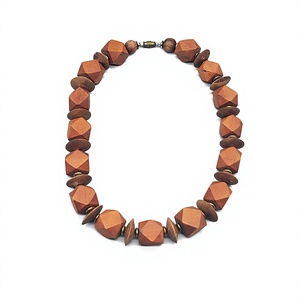 Collar de Cuentas de Madera Geométricas Hecho a Mano, Estilo Bohemio Vintage, Joyería Moderna y Única, Unisex, para Fiestas y Regalos - Product Image 5