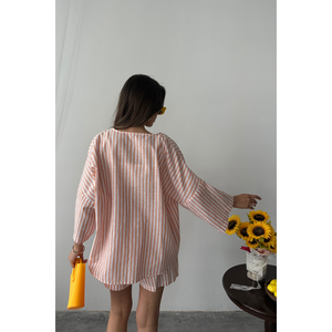 Conjunto de Dos Piezas de Tela de Lana Naranja - Nuevo Estilo Veraniego para Club, Túnica a Rayas y Pantalones Cortos por Encima de la Rodilla - Product Image 1