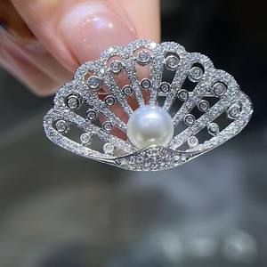 Broche de Perla de Agua de Mar con Forma de Concha, Color Blanco Australiano, Casi Redonda, con Pequeños Defectos, Accesorio de Moda para el Pecho - Product Image 4