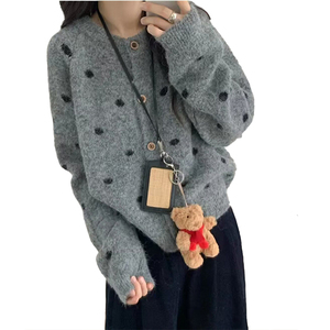 เสื้อคาร์ดิแกนถักลายจุด คอกลม ผู้หญิง รุ่นใหม่ ฤดูใบไม้ร่วง ฤดูหนาว 2026 สไตล์หลวม สบายๆ  ใส่ได้หลายโอกาส - Product Image 2