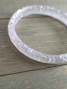 กำไลเรซิ่นอินเทรนด์สำหรับผู้หญิงที่มีลวดลายไม่ซ้ำใคร สีสันสดใส น้ำหนักเบา และสะดวกสบายสำหรับการใช้งานในชีวิตประจำวัน - Product Image 2