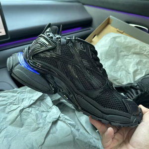 Chaussures de sport de luxe 2026 pour hommes, avec LED et fibres optiques, respirantes, antidérapantes, en cuir et semelle extérieure en caoutchouc, style décontracté - Product Image 3