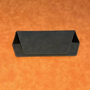 <span class=keywords><strong>Étui</strong></span> <span class=keywords><strong>à</strong></span> <span class=keywords><strong>lunettes</strong></span> en PU minimaliste haut de gamme <span class=keywords><strong>pliable</strong></span> léger grande capacité Ins <span class=keywords><strong>étui</strong></span> en tissu <span class=keywords><strong>à</strong></span> la mode - Product Image 5