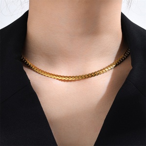 Collar de Cadena con Colgante de Acero Inoxidable para Mujer, Chapado en Oro de 18k, Estilo Moderno, XRJewelry, para Aniversario, Venta al Por Mayor - Product Image 4