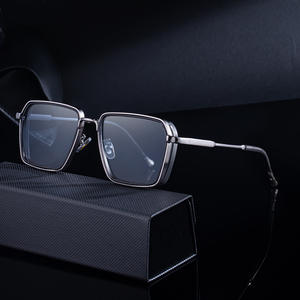 Nuevas gafas de sol con montura cuadrada para hombre, protección UV400, montura de plástico y metal, color negro con embalaje en caja WF 5G351 - Product Image 1
