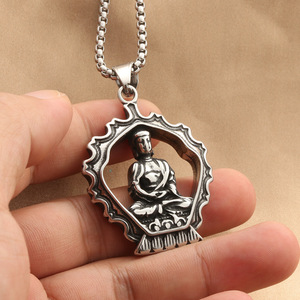 Yunnique Collier avec pendentif Bouddha en acier inoxydable pour homme, design géométrique rétro 280291 - Product Image 3