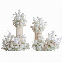 Décoration florale de luxe pour allée de mariage, chemin de table rose clair et blanc, arrangement floral en soie avec gypsophile pour événements