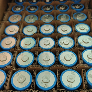 Цилиндрический Тип LFP 3,2 V <span class=keywords><strong>20Ah</strong></span> литий-ионная аккумуляторная батарея для 12v 24v 36v 48v 60v 72v аккумуляторная батарея - Product Image 6