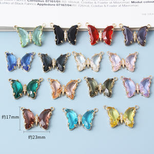 Altın kaplama bakır kelebek Charm kolye kolye aksesuar renkli cam kristal kelebek şekli pirinç takı aksesuarları - Product Image 3