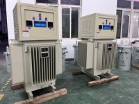 Estabilizador de Voltaje de Tipo Aceite de 500KVA de Bajo Precio y Alta Resistencia, Trifásico 380V para Compresor PLC