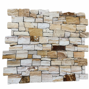 Revestimiento de Pared de Piedra Natural Rústica, Bloques de Piedra Arenisca con Aspecto Desgastado en Tonos Beige, Amarillo y Blanco - Product Image 1