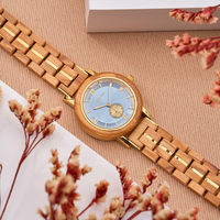 Montre de luxe antique à quartz, plaquée or, avec fond en acier inoxydable, bracelet en bois d'olivier fait main de 16 mm, cadran à aiguilles pour femme