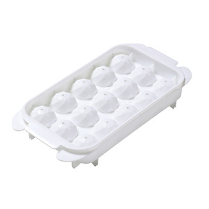 Round Ice Cube Mold 6 Cavities With Lid For Whiskey Beer Cooling Family Use - Product Image 5