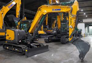 รถขุดขนาดเล็ก XE90U สำหรับงานก่อสร้างและเคลื่อนย้ายดิน น้ำหนักใช้งาน - Product Image 2