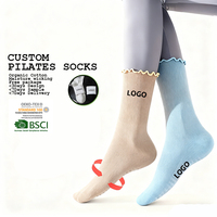 Chaussettes de Pilates pour jeunes, chaussettes en coton personnalisées antidérapantes pour le yoga et le sport