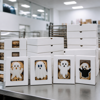 Boîte à biscuits personnalisée avec impression fantôme d'Halloween, boîte de boulangerie en carton blanc avec fenêtre, emballage de dessert écologique, faible MOQ, vente en gros