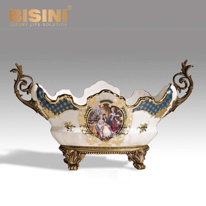 Pintoresca maceta de porcelana azul y blanca de estilo europeo con asas de cobre maceta ornamental de vida cortesana pintada <span class=keywords><strong>a</strong></span> <span class=keywords><strong>mano</strong></span> - Product Image 1