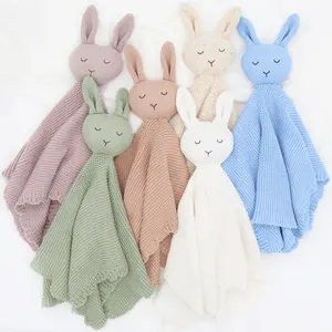 Penjualan laris baru 2024 selimut bayi baru lahir katun 100% lucu dengan selimut keamanan rajutan pola kelinci dan mainan kelinci