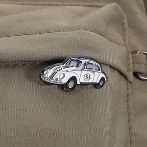 Nuevo diseño Retro <span class=keywords><strong>escarabajo</strong></span> forma de <span class=keywords><strong>coche</strong></span> cubierta broche esmalte Pin modelo negro níquel divertido solapa insignia ropa joyería regalo promocional - Product Image 2