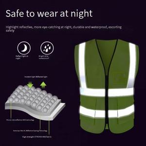 เสื้อกั๊กสะท้อนแสง LED พร้อมกระเป๋า  โลโก้สั่งทำได้  ระบายอากาศได้ดี  ผลิตจากโพลีเอสเตอร์  เสื้อผ้าเพื่อความปลอดภัยสะท้อนแสง - Product Image 6