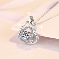 Collier Pendentif Cœur Double Creux en Argent Sterling S925, Moissanite Ronde Taillée 0.5CT VVs1, Bijou Romantique de Fiançailles pour Femme