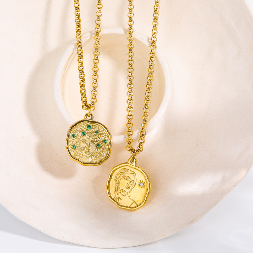 Collana per uomo e donna con Medusa gotica, ciondolo Gorgone in acciaio