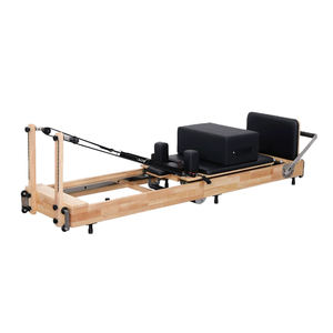 Reformer Pilates <span class=keywords><strong>Pliant</strong></span> en Bois de Haute Qualité pour la Maison, le Studio ou la Salle de Sport – <span class=keywords><strong>Lit</strong></span> de Fitness pour le Renforcement du Corps avec Emballage en Bois de Chêne - Product Image 1