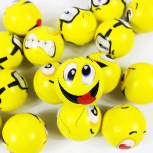 ลูกบอลบีบคลายเครียดรูปหัวใจฟุตบอล ทำจากโฟม PU นุ่ม บีบได้ บรรเทาความเครียด ของเล่นสำหรับของที่ระลึกส่งเสริมการขายแบบกำหนดเองได้ - Product Image 4