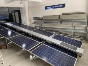 Robot de nettoyage de panneaux solaires Multifit, machine de nettoyage solaire photovoltaïque à lavage à l'eau, pour le nettoyage des panneaux solaires, commande à distance - Product Image 2