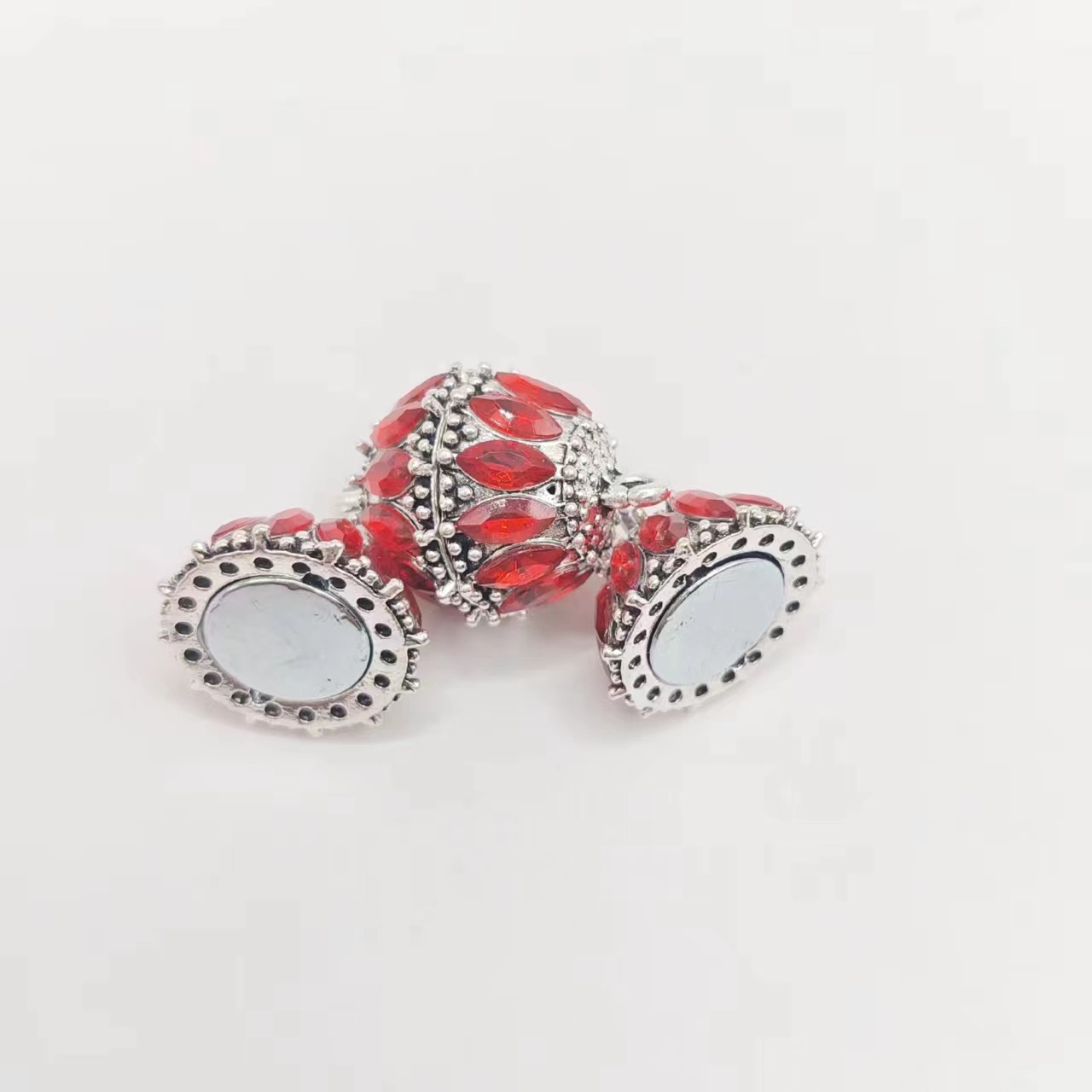 Plata antigua - Diamante rojo