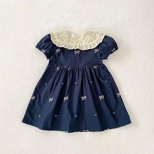 2026 Sommer <span class=keywords><strong>Baby</strong></span> Mädchen Kleid Blau <span class=keywords><strong>Baby</strong></span> Mädchen Kleidung Spitzenkragen Baumwolle Prinzessinnenkleid Stickerei Schleife Kleinkind <span class=keywords><strong>Baby</strong></span> Mädchen Kleid - Product Image 3