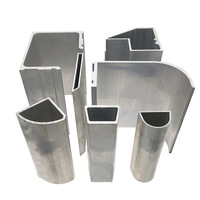Profils en aluminium industriels usinés, profilés en alliage d'aluminium extrudés de forme spéciale, supports de charpente légers